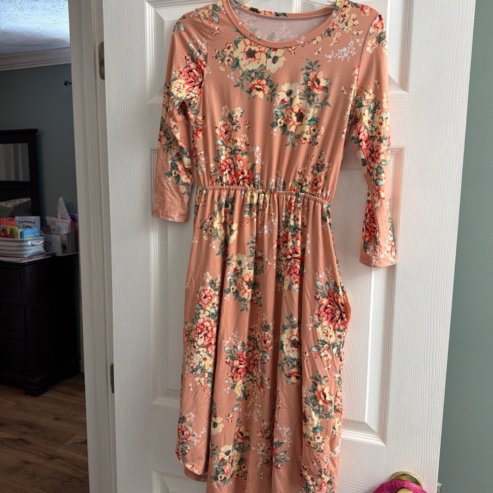 Trendy Boutique Peach Floral Midi Dress